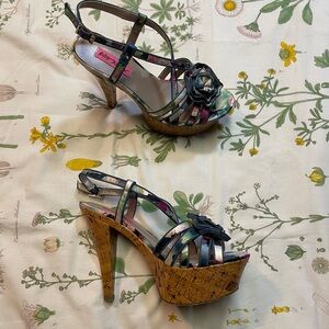 Betsy Johnson High Heel Shoes Blue Floral Size 8.5